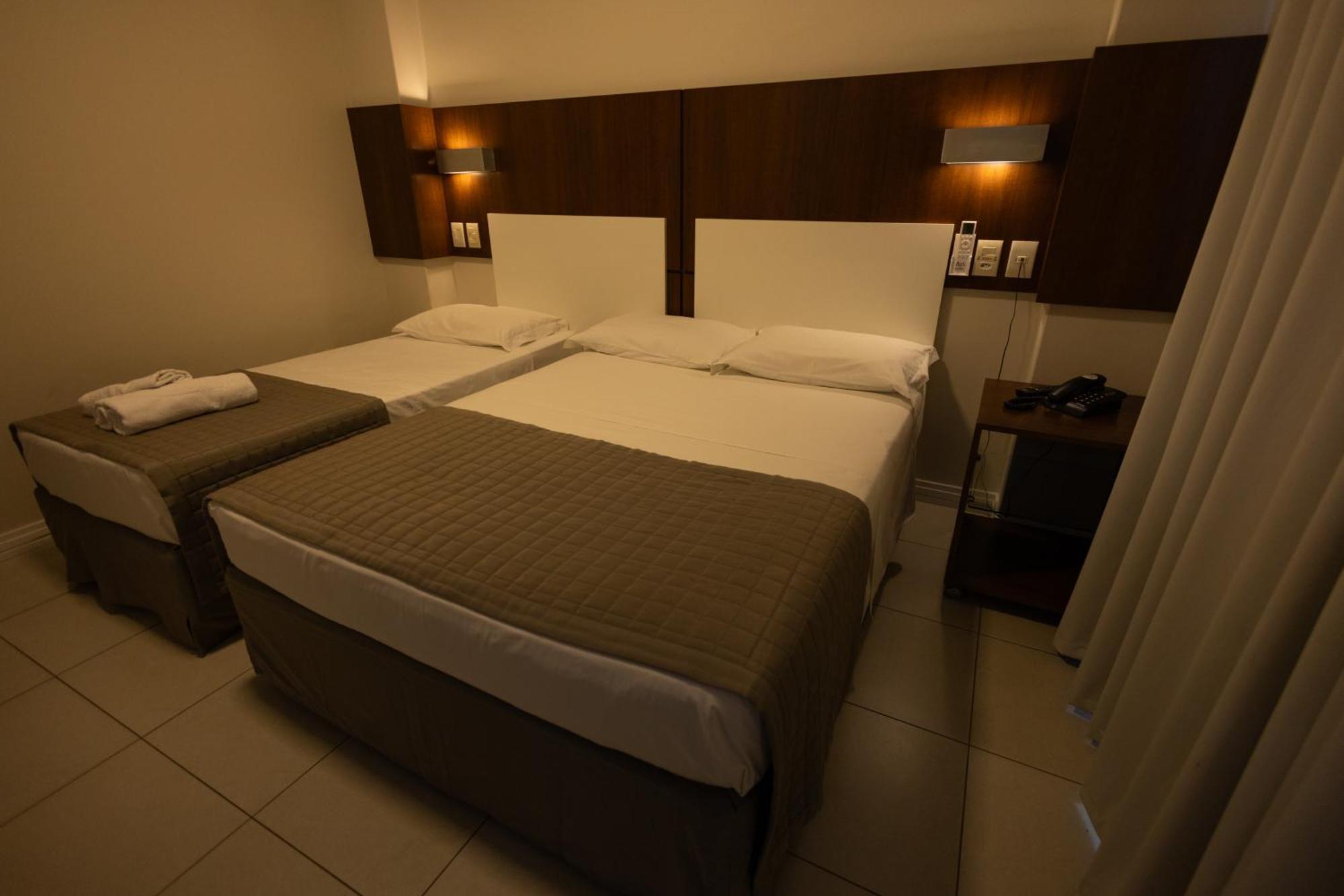 Art Hotel Tubarão Esterno foto
